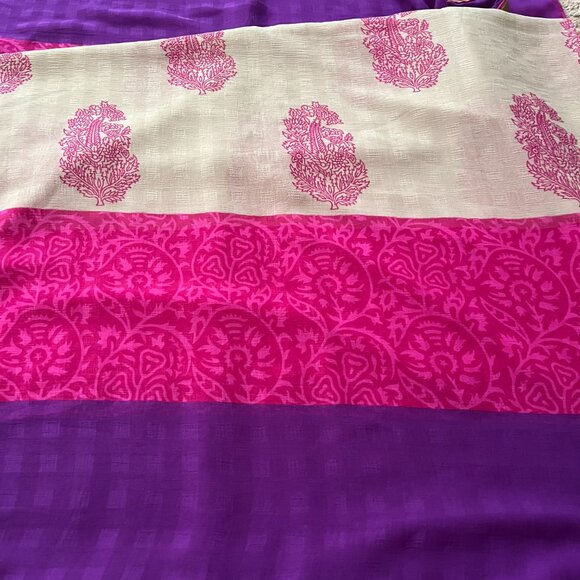 Elegant Georgette Saree in Purple, Pink & Cream | Zari Motif Print | Soft & Ligh - Picture 3 of 12